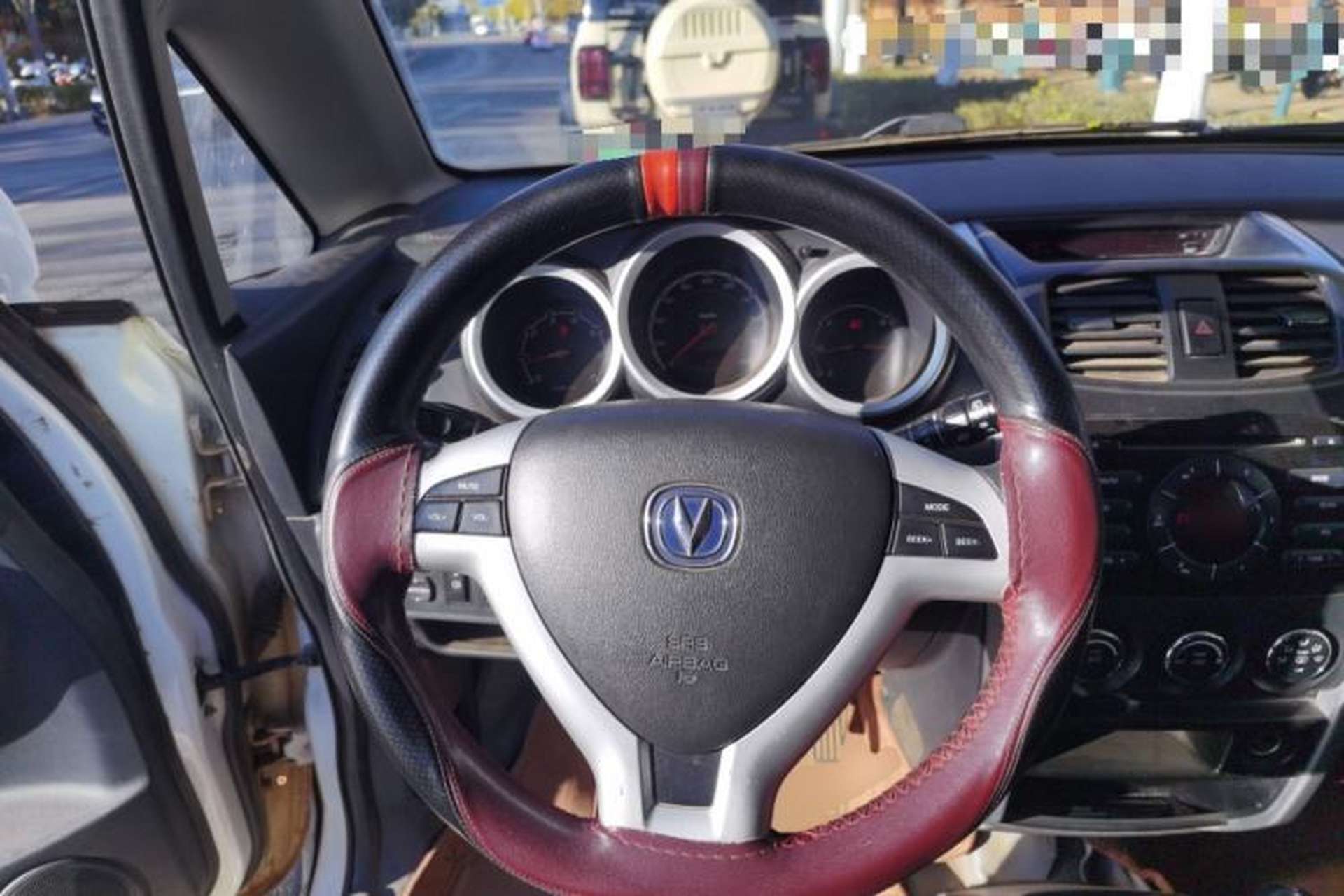 Used CHANGAN CX20 2014 1.4L Manual Sport Version China IV Standard Steering Wheel