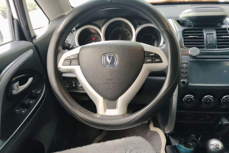 Used CHANGAN CX20 2014 1.4L Manual Sport Version China IV Standard Steering Wheel