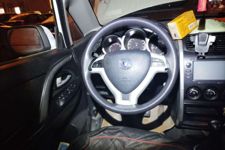Used CHANGAN CX20 2014 1.4L Manual Sport Version China IV Standard Steering Wheel