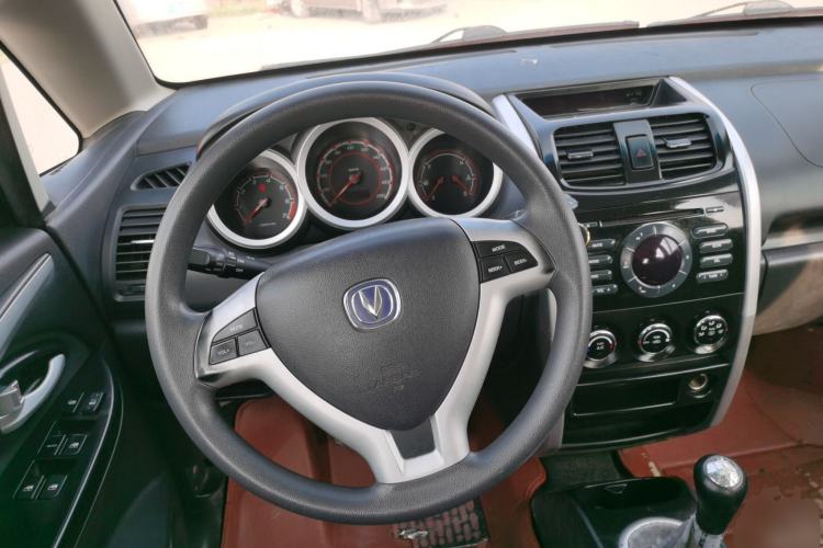 Used CHANGAN CX20 2014 1.4L Manual Sport Edition China V Standard Steering Wheel