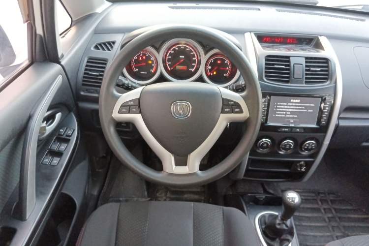 Used CHANGAN CX20 2014 1.4L Manual Sunroof Navigation Version China V Standard Steering Wheel