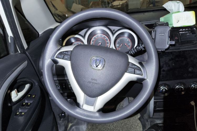 Used CHANGAN CX20 2014 1.4L IMT Sunroof Navigation Version China IV Standard Steering Wheel