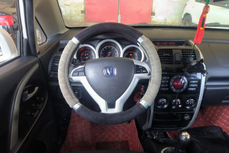 Used CHANGAN CX20 2014 1.4L Manual Sport Version China IV Standard Steering Wheel