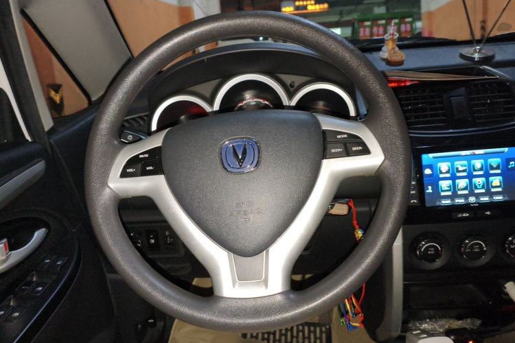 Used CHANGAN CX20 2014 1.4L IMT Sunroof Navigation Version China IV Standard Steering Wheel