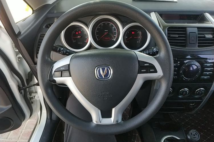 Used CHANGAN CX20 2014 1.4L Manual Sport Edition China V Standard Steering Wheel