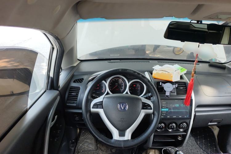 Used CHANGAN CX20 2014 1.4L Manual Sunroof Navigation Version – China IV Standard Steering Wheel