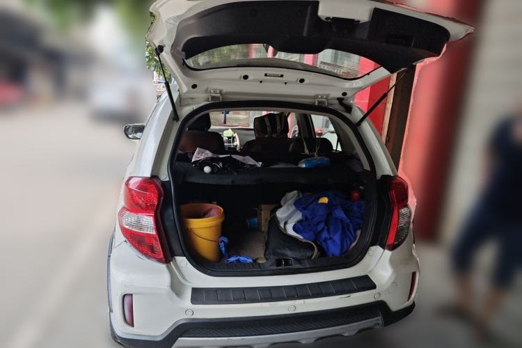 Used CHANGAN CX20 2014 1.4L Manual Sport Edition China V Standard Trunk