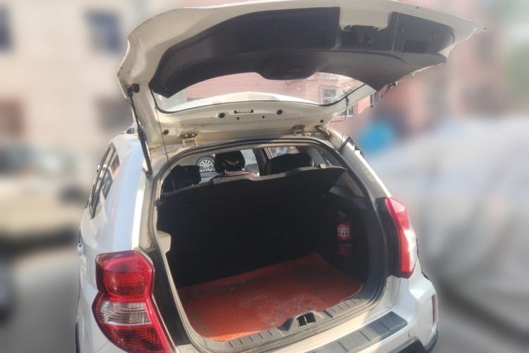 Used CHANGAN CX20 2014 1.4L Manual Sport Version China IV Standard Trunk