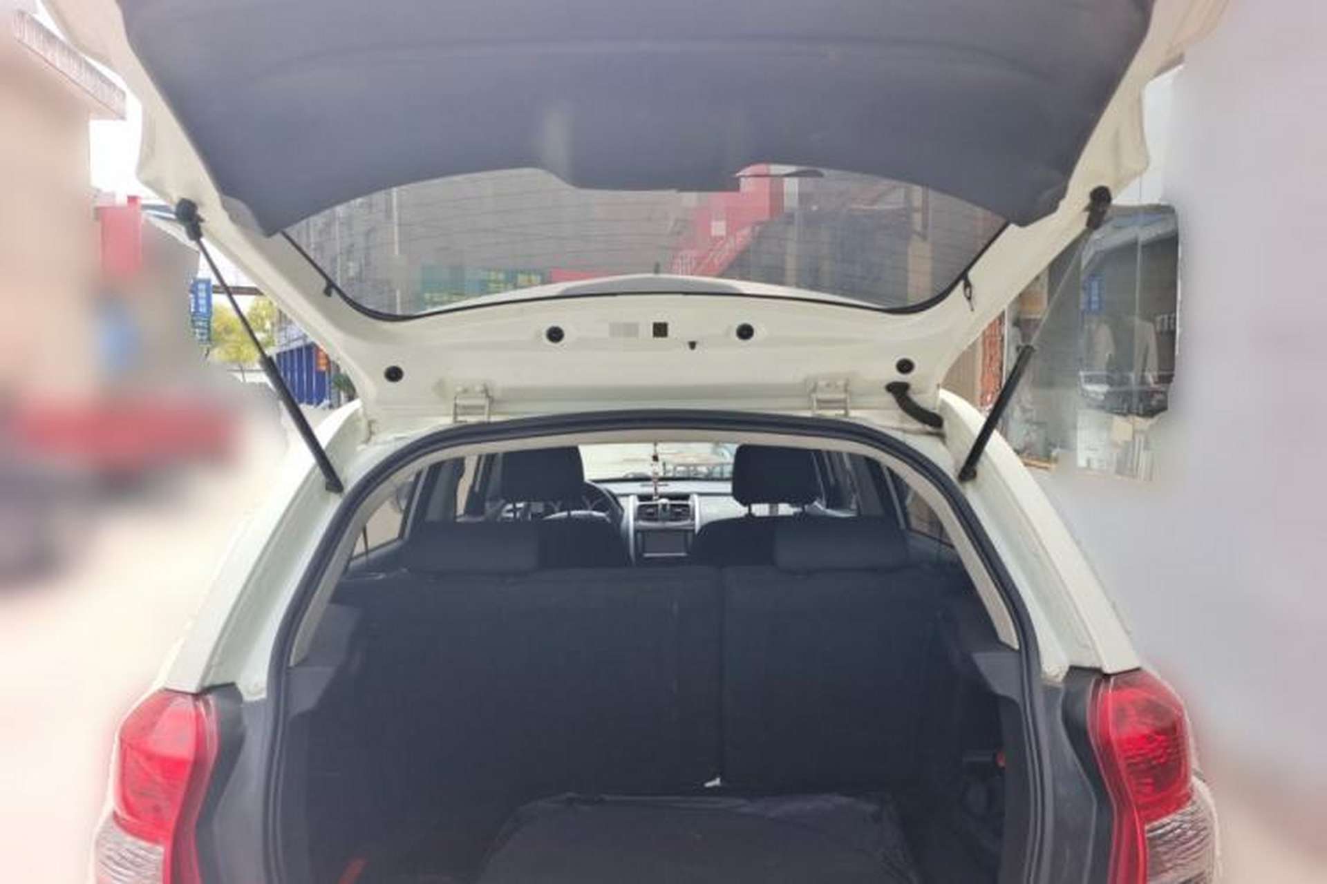 Used CHANGAN CX20 2014 1.4L IMT Sunroof Navigation Version China IV Standard Trunk