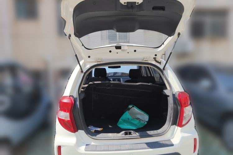 Used CHANGAN CX20 2014 1.4L Manual Sport Edition China V Standard Trunk