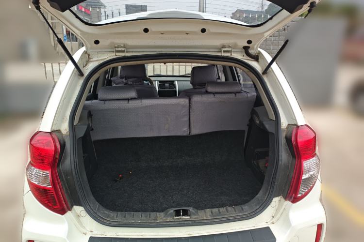 Used CHANGAN CX20 2014 1.4L Manual Sunroof Navigation Version – China IV Standard Trunk