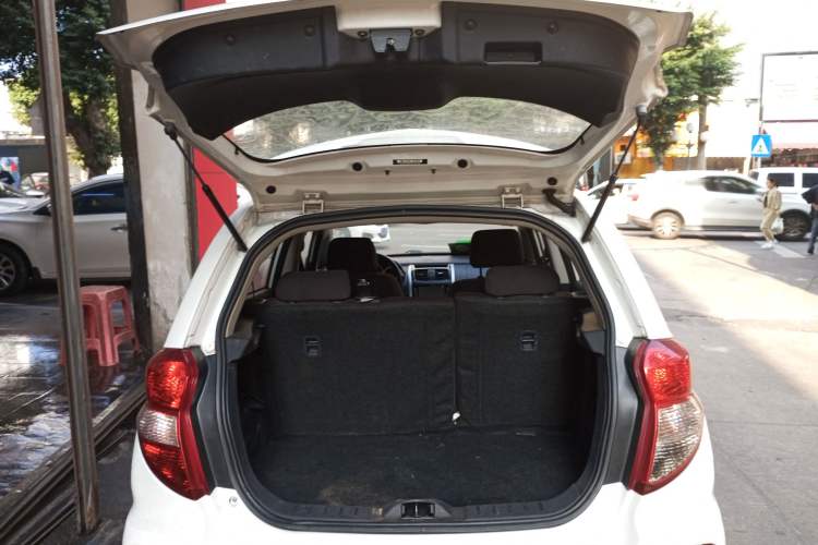 Used CHANGAN CX20 2014 1.4L IMT Sunroof Navigation Version China V Standard Trunk