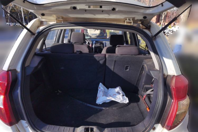 Used CHANGAN CX20 2014 1.4L Manual Sport Version China IV Standard Trunk