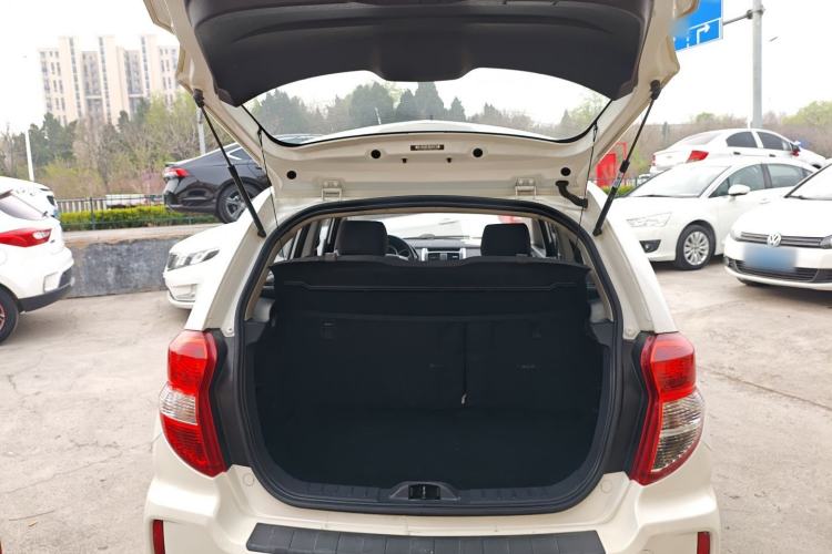 Used CHANGAN CX20 2014 1.4L Manual Sport Edition China V Standard Trunk