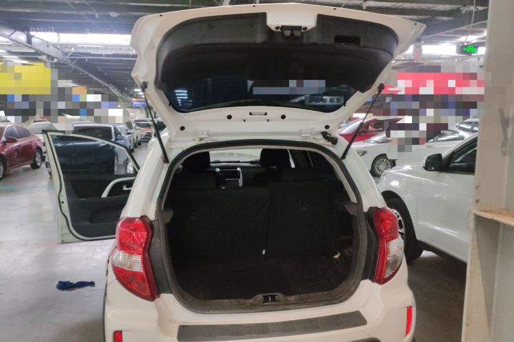 Used CHANGAN CX20 2014 1.4L Manual Sport Edition China V Standard Trunk