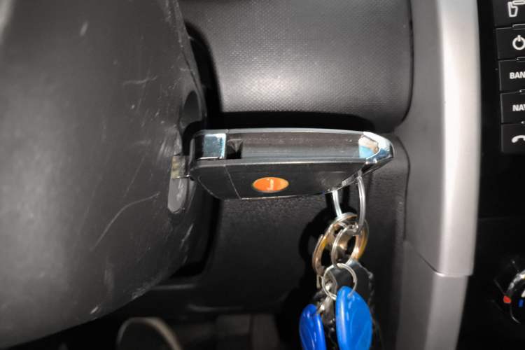 Used CHANGAN CX20 2014 1.4L IMT Sunroof Navigation Version China IV Standard Vehicle Key