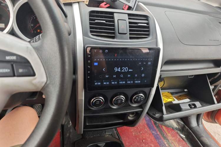 Used CHANGAN CX20 2014 1.4L Manual Sport Version China IV Standard Audio And AC Panel