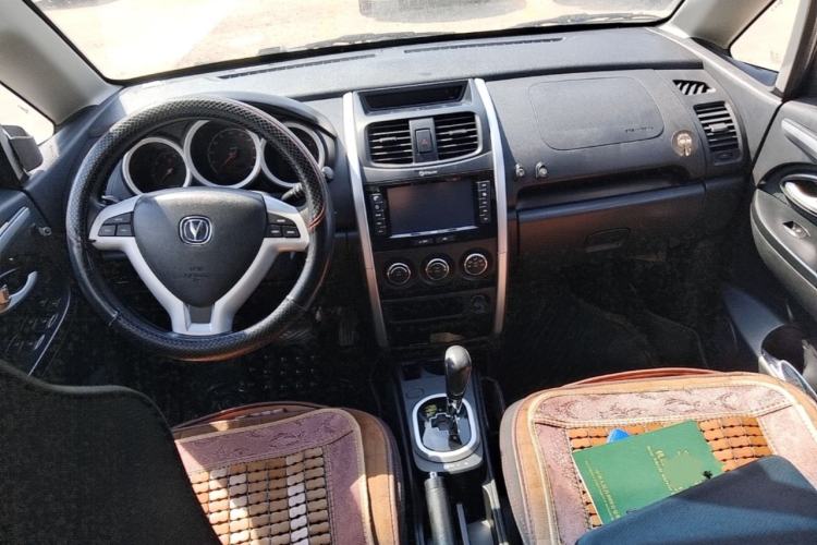 Used CHANGAN CX20 2014 1.4L IMT Sunroof Navigation Version China IV Standard Center Console