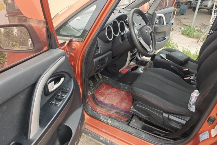 Used CHANGAN CX20 2014 1.4L Manual Sport Version China IV Standard Driver Seat