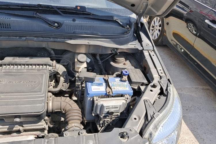Used CHANGAN CX20 2014 1.4L IMT Sunroof Navigation Version China IV Standard Engine Bay Left