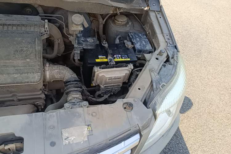 Used CHANGAN CX20 2014 1.4L Manual Sunroof Navigation Version – China IV Standard Engine Bay Left