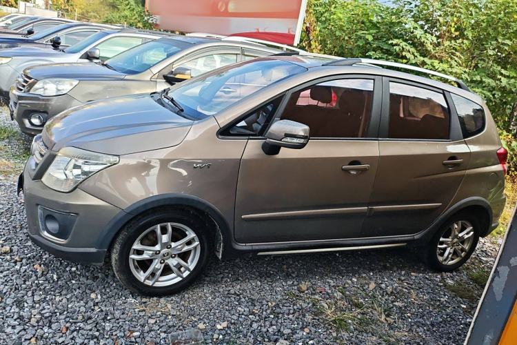 Used CHANGAN CX20 2014 1.4L Manual Sport Version China IV Standard Exterior 5