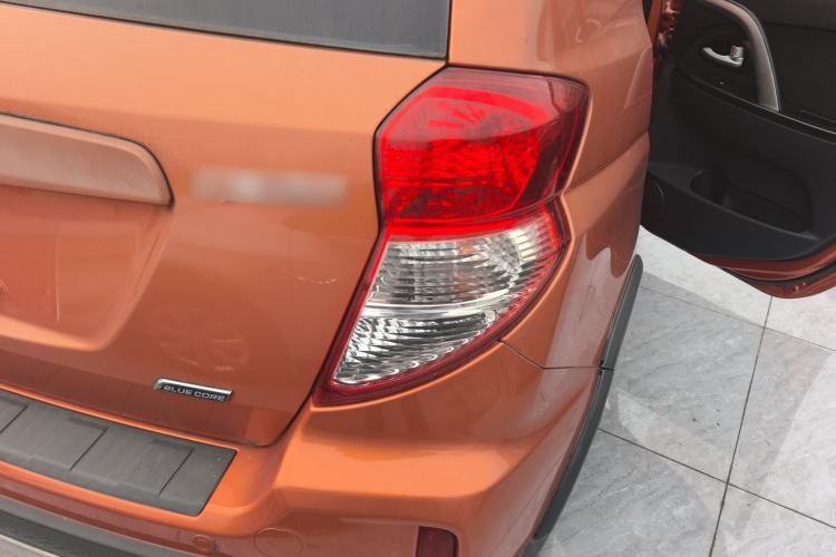 Used CHANGAN CX20 2014 1.4L Manual Sport Edition China V Standard Exterior 6