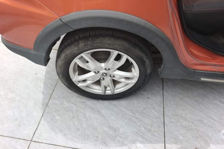 Used CHANGAN CX20 2014 1.4L Manual Sport Edition China V Standard Exterior 8