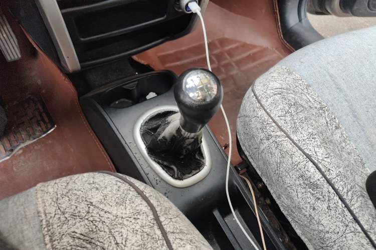 Used CHANGAN CX20 2014 1.4L Manual Sport Version China IV Standard Gear Lever