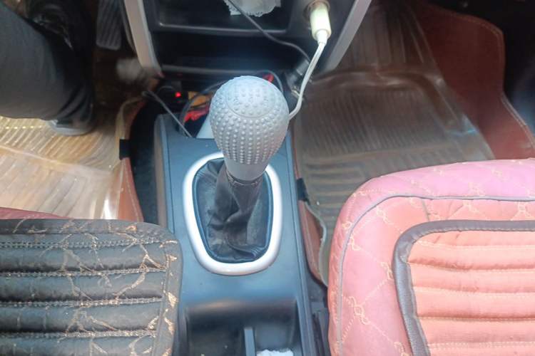 Used CHANGAN CX20 2014 1.4L Manual Sport Version China IV Standard Gear Lever