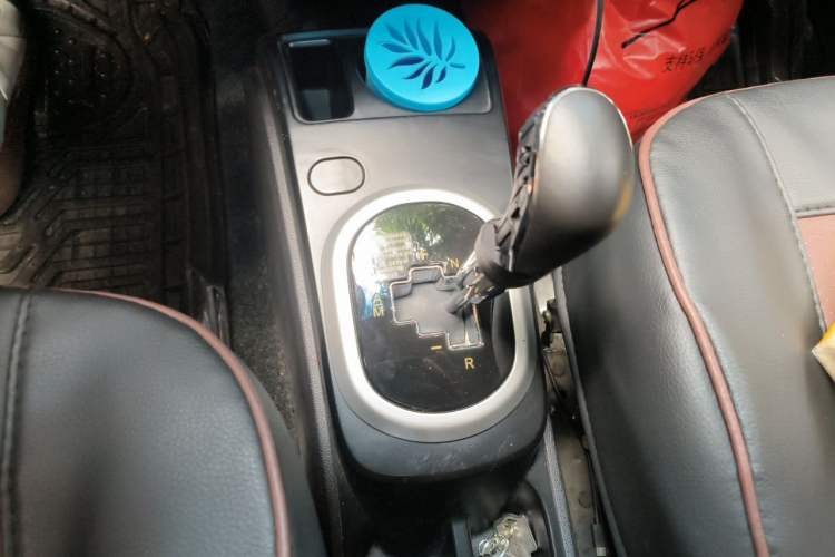 Used CHANGAN CX20 2014 1.4L IMT Sunroof Navigation Version China V Standard Gear Lever