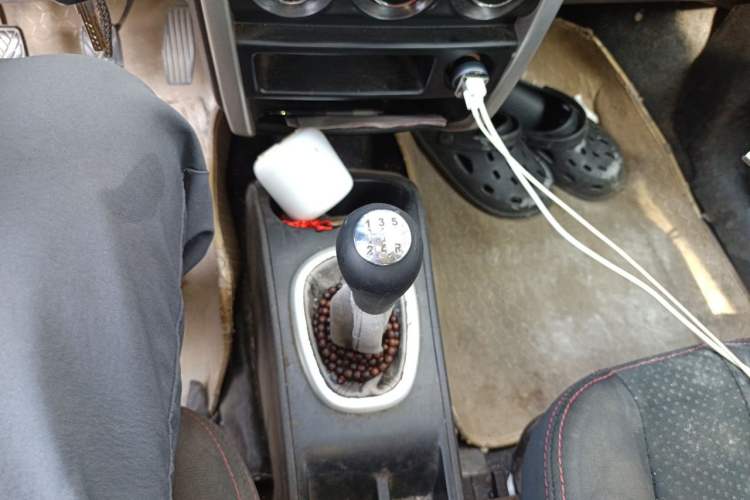 Used CHANGAN CX20 2014 1.4L Manual Sport Version China IV Standard Gear Lever