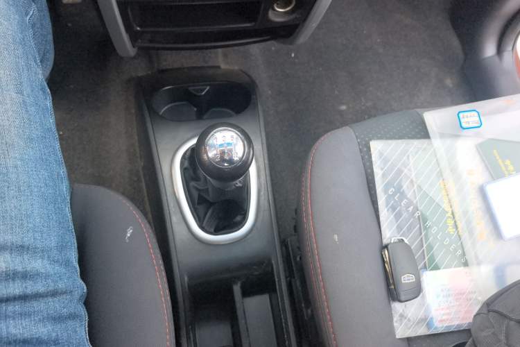 Used CHANGAN CX20 2014 1.4L Manual Sport Edition China V Standard Gear Lever