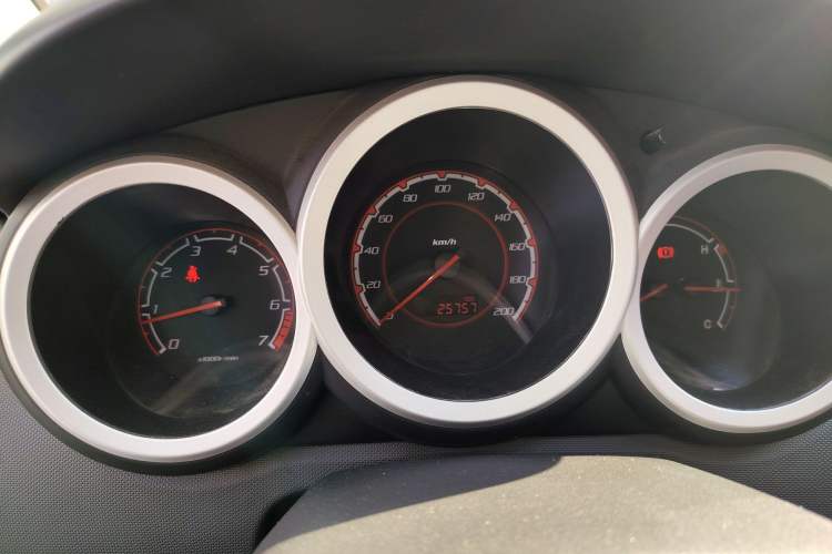 Used CHANGAN CX20 2014 1.4L Manual Sport Version China IV Standard Instrument Cluster