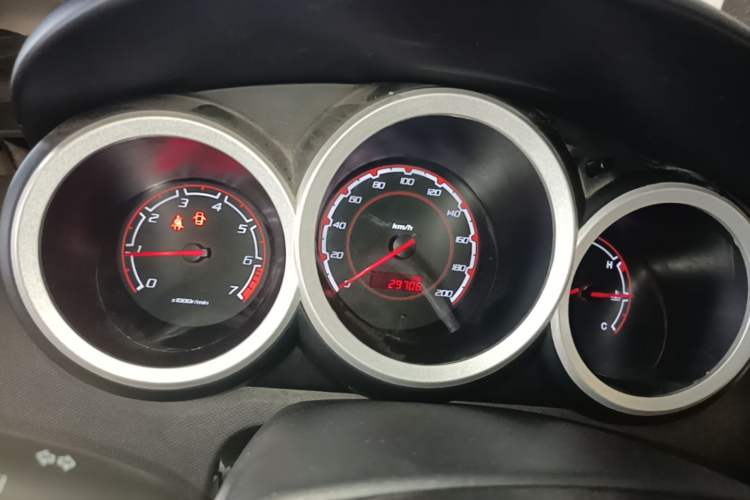 Used CHANGAN CX20 2014 1.4L Manual Sunroof Navigation Version – China IV Standard Instrument Cluster
