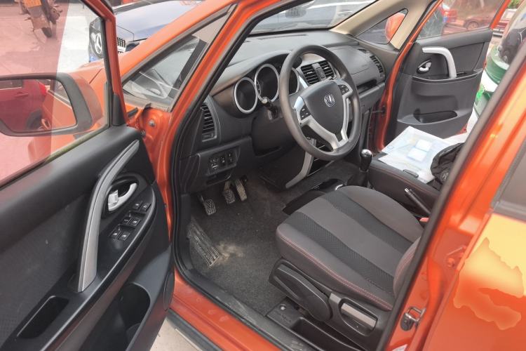 Used CHANGAN CX20 2014 1.4L Manual Sport Edition China V Standard Interior 3