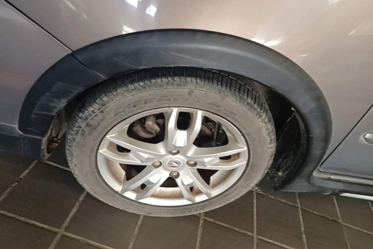 Used CHANGAN CX20 2014 1.4L Manual Sunroof Navigation Version – China IV Standard Left Front Wheel Hub