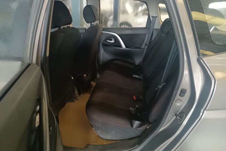 Used CHANGAN CX20 2014 1.4L Manual Sunroof Navigation Version – China IV Standard Left Rear Seat