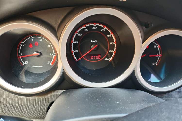 Used CHANGAN CX20 2014 1.4L Manual Sport Version China IV Standard Odometer Close Up