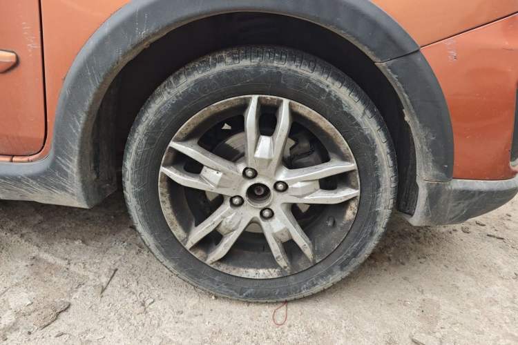Used CHANGAN CX20 2014 1.4L Manual Sport Version China IV Standard Right Front Wheel Hub