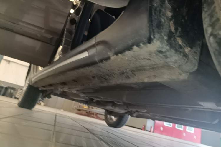 Used CHANGAN CX20 2014 1.4L Manual Sunroof Navigation Version – China IV Standard Right Side Sill