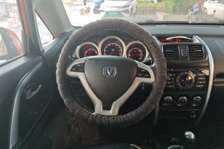 Used CHANGAN CX20 2014 1.4L Manual Sport Edition China V Standard Steering Wheel
