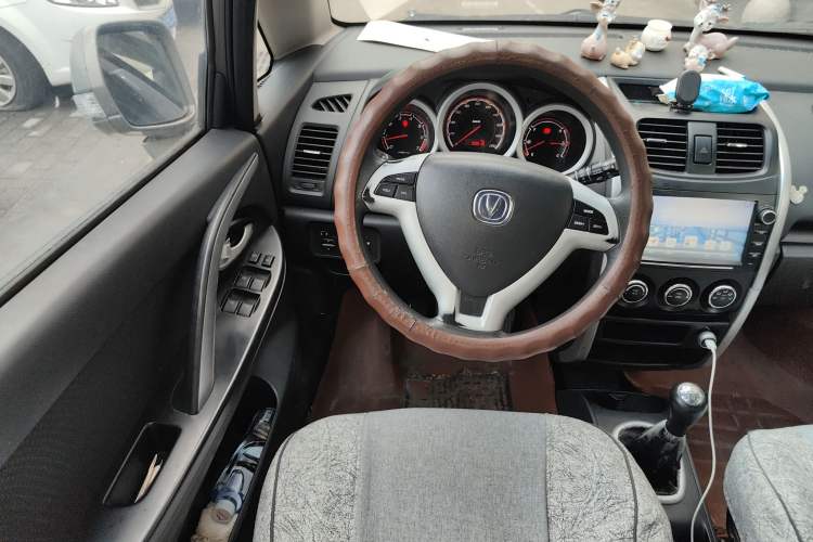 Used CHANGAN CX20 2014 1.4L Manual Sport Version China IV Standard Steering Wheel