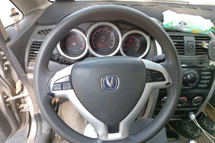 Used CHANGAN CX20 2014 1.4L Manual Sport Version China IV Standard Steering Wheel