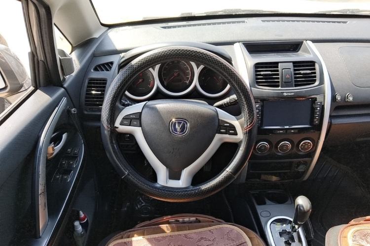 Used CHANGAN CX20 2014 1.4L IMT Sunroof Navigation Version China IV Standard Steering Wheel