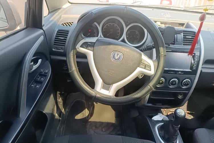 Used CHANGAN CX20 2014 1.4L Manual Sunroof Navigation Version – China IV Standard Steering Wheel