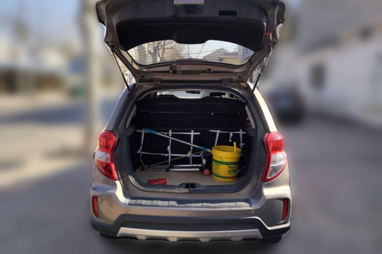 Used CHANGAN CX20 2014 1.4L Manual Sport Version China IV Standard Trunk