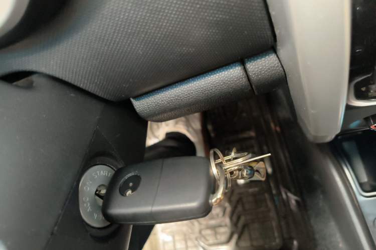 Used CHANGAN CX20 2014 1.4L IMT Sunroof Navigation Version China V Standard Vehicle Key