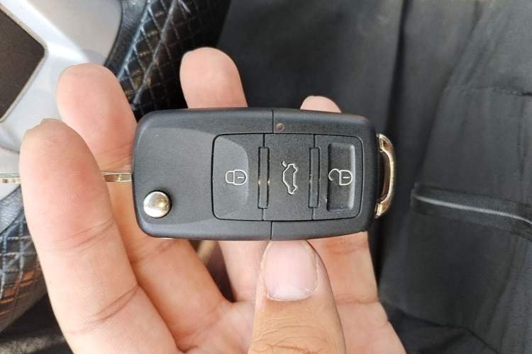 Used CHANGAN CX20 2014 1.4L IMT Sunroof Navigation Version China IV Standard Vehicle Key