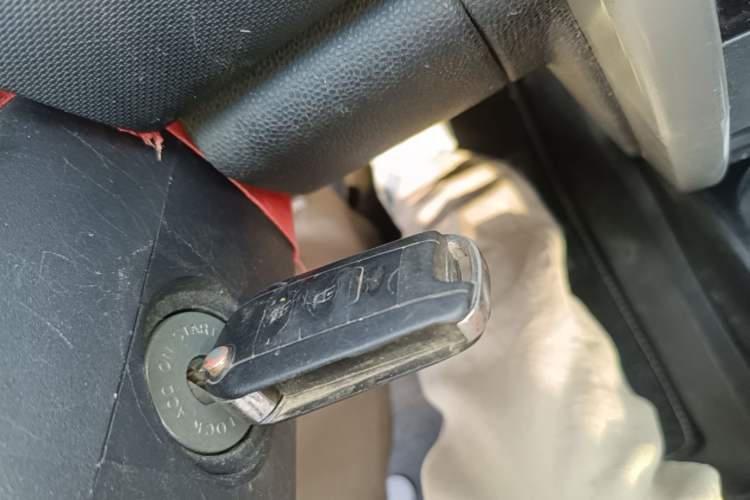 Used CHANGAN CX20 2014 1.4L Manual Sunroof Navigation Version – China IV Standard Vehicle Key